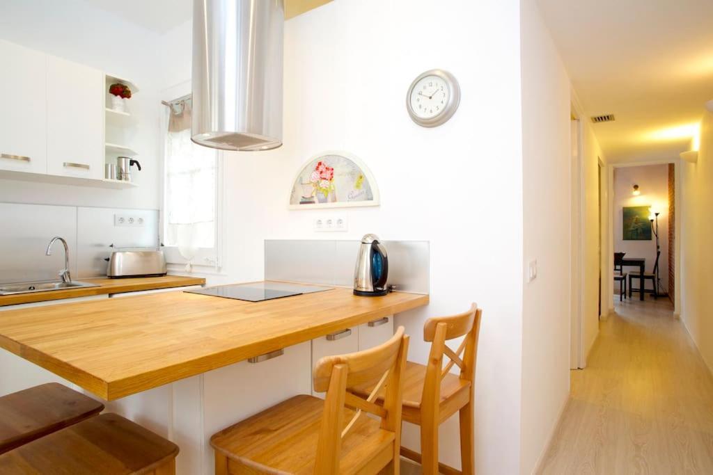 Gracia Travesera 2 Bedrooms Renovated Barcelone